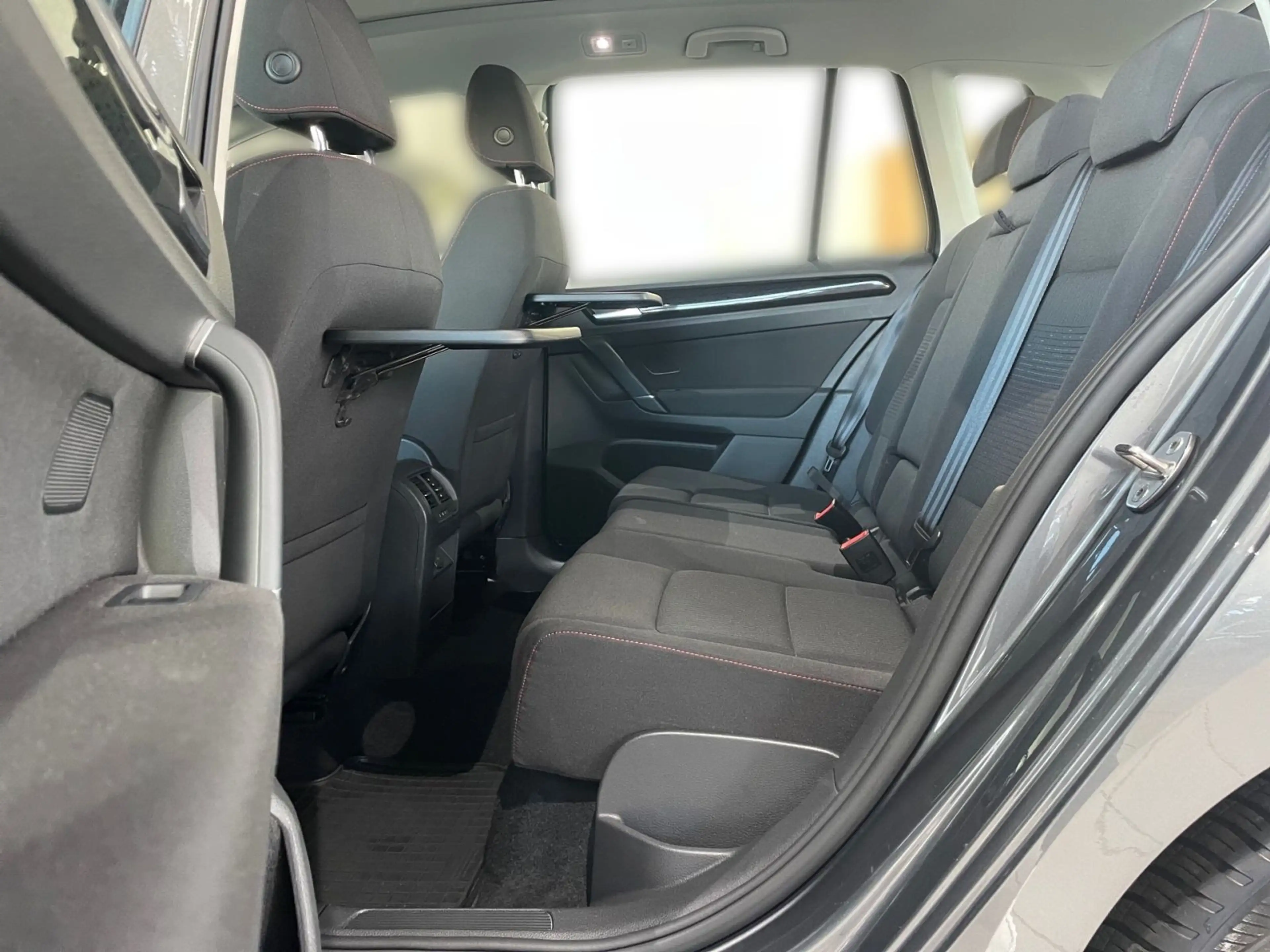 Volkswagen Golf Sportsvan Sound 1,4 l TSI 92 kW DSG — photo 11