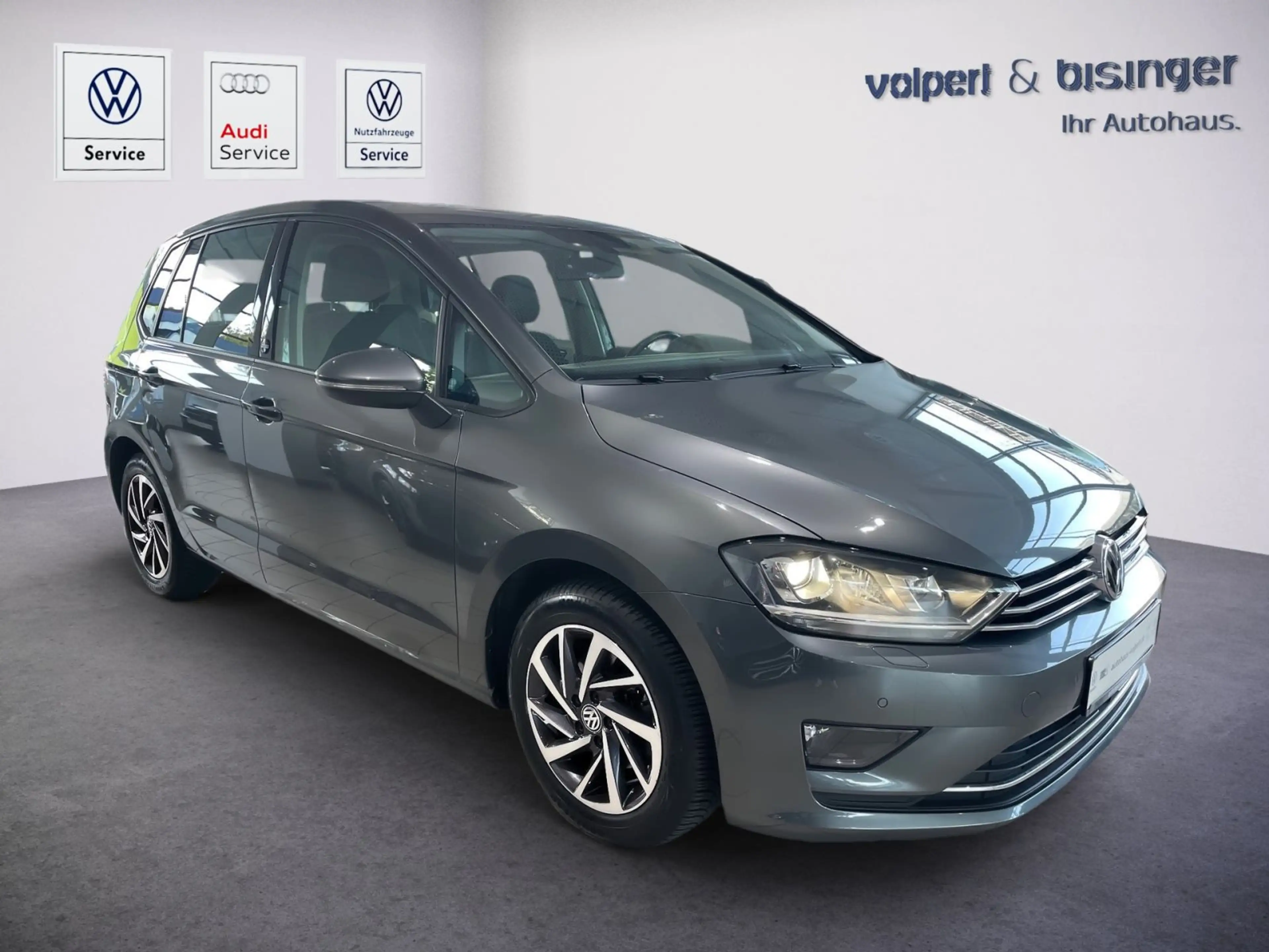 Volkswagen Golf Sportsvan Sound 1,4 l TSI 92 kW DSG — photo 2