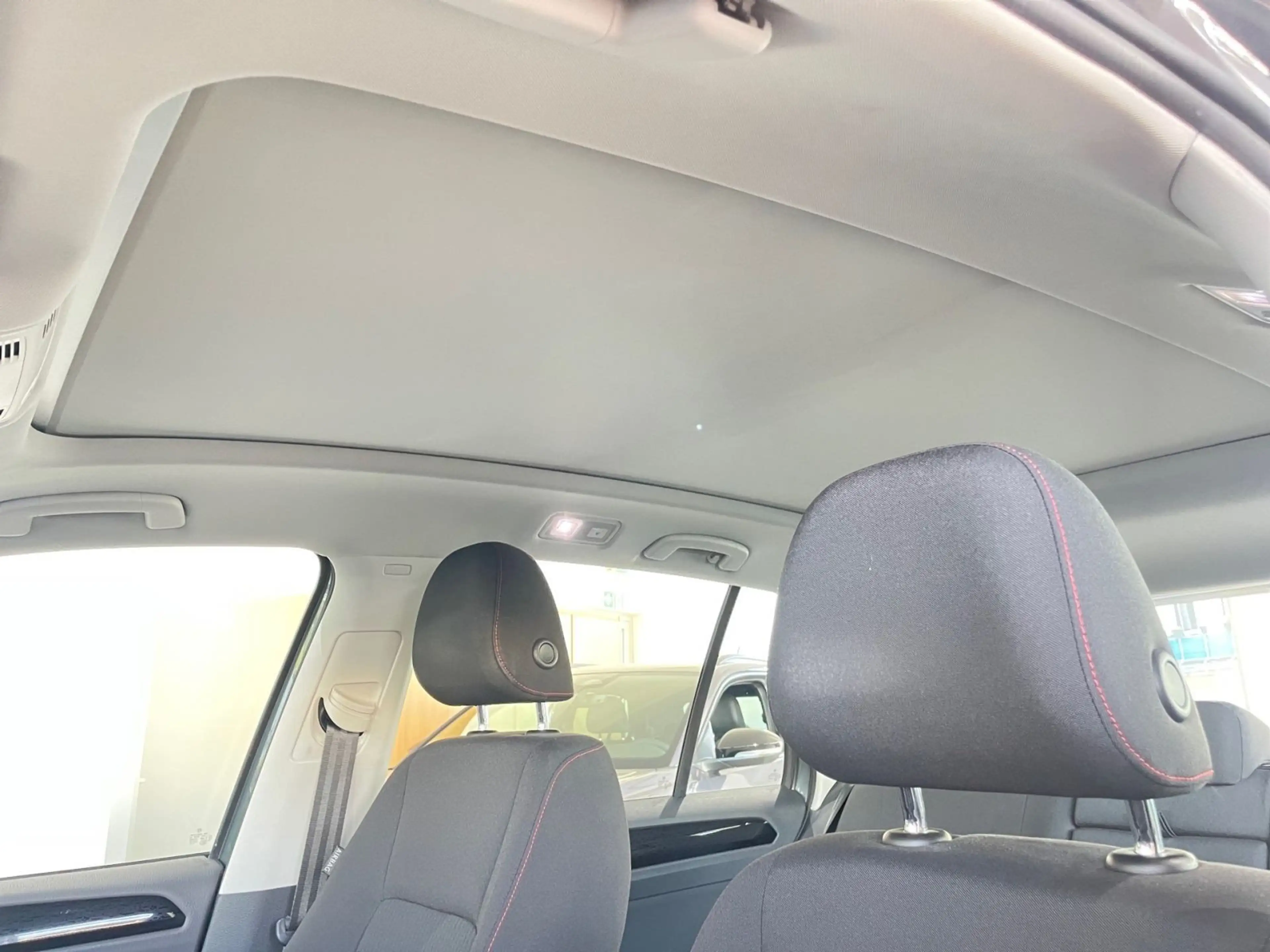 Volkswagen Golf Sportsvan Sound 1,4 l TSI 92 kW DSG — photo 14