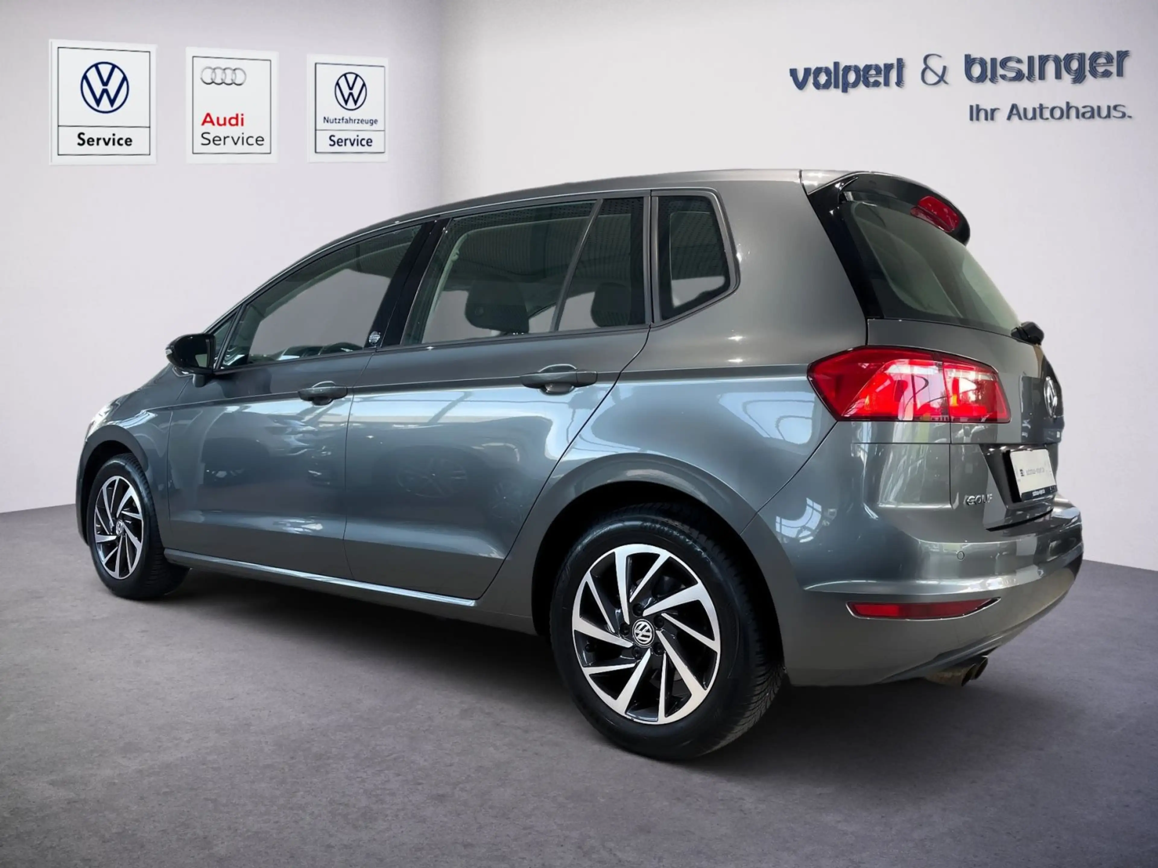 Volkswagen Golf Sportsvan Sound 1,4 l TSI 92 kW DSG — photo 4