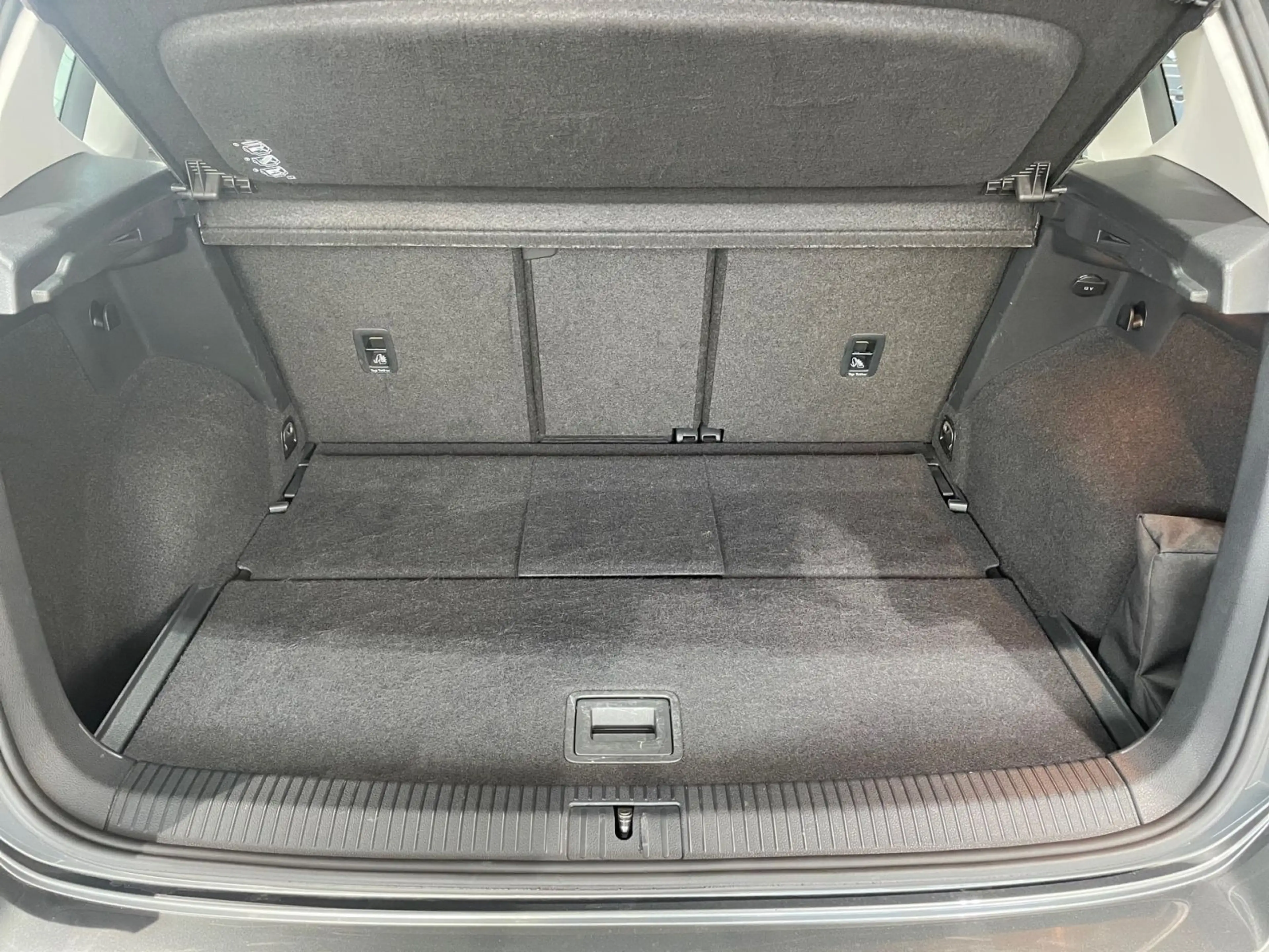 Volkswagen Golf Sportsvan Sound 1,4 l TSI 92 kW DSG — photo 12