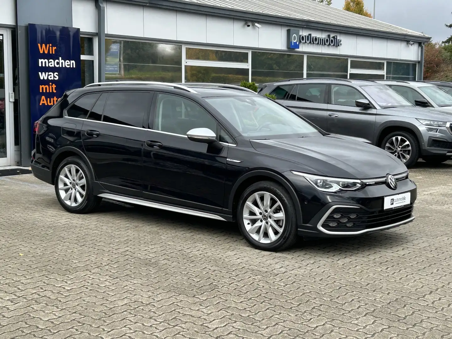 Volkswagen Golf Variant VIII 2.0 TDI DSG*AHK*PANO* Noir - 2