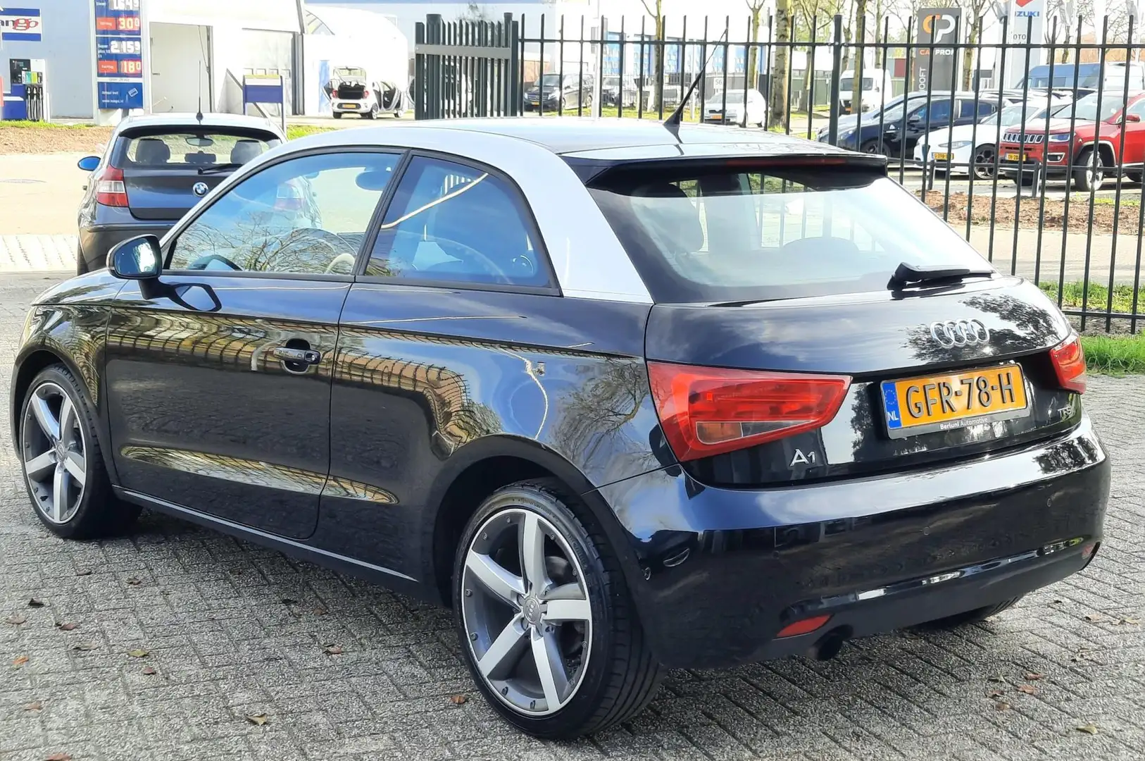 Audi A1 1.2 TFSI Airco Pdc 17 Inch Lmv Noir - 2