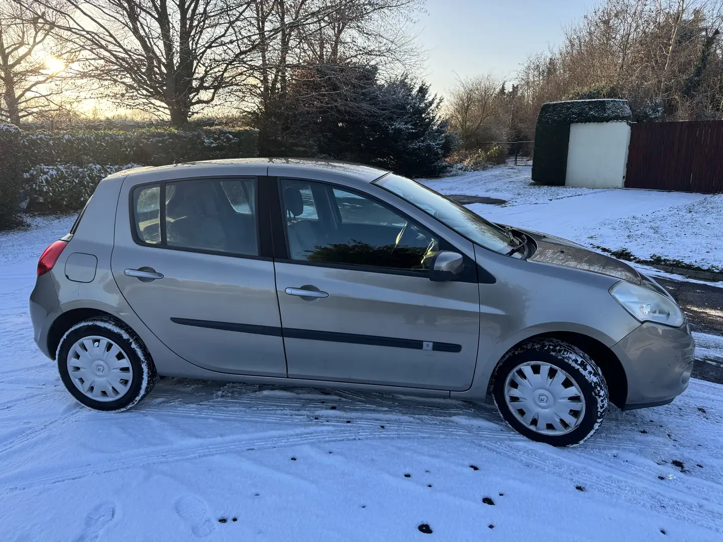 Renault Clio 1.2 16V 75 eco2 Authentique - 2