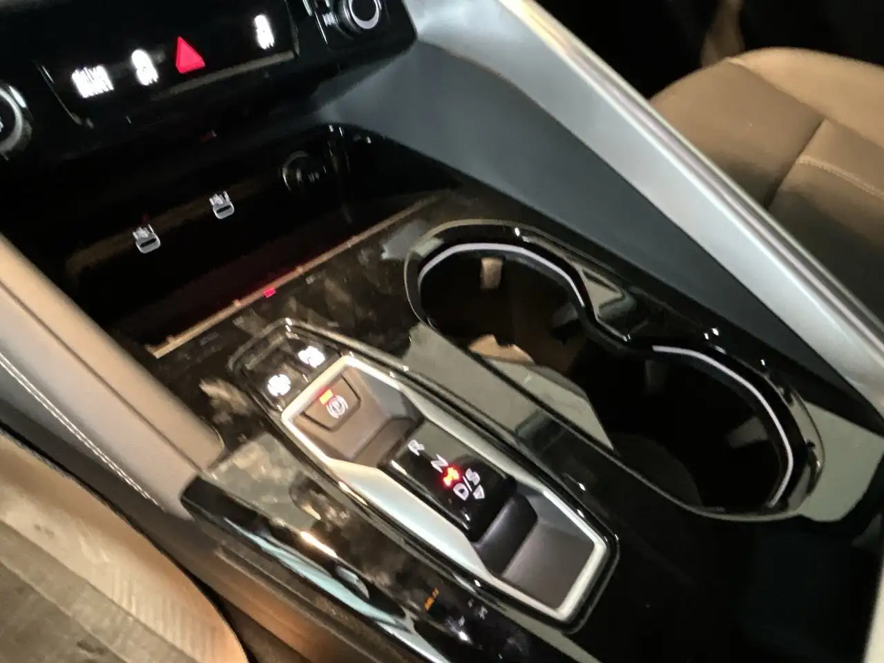 Audi Q5 снимка Audi Q5