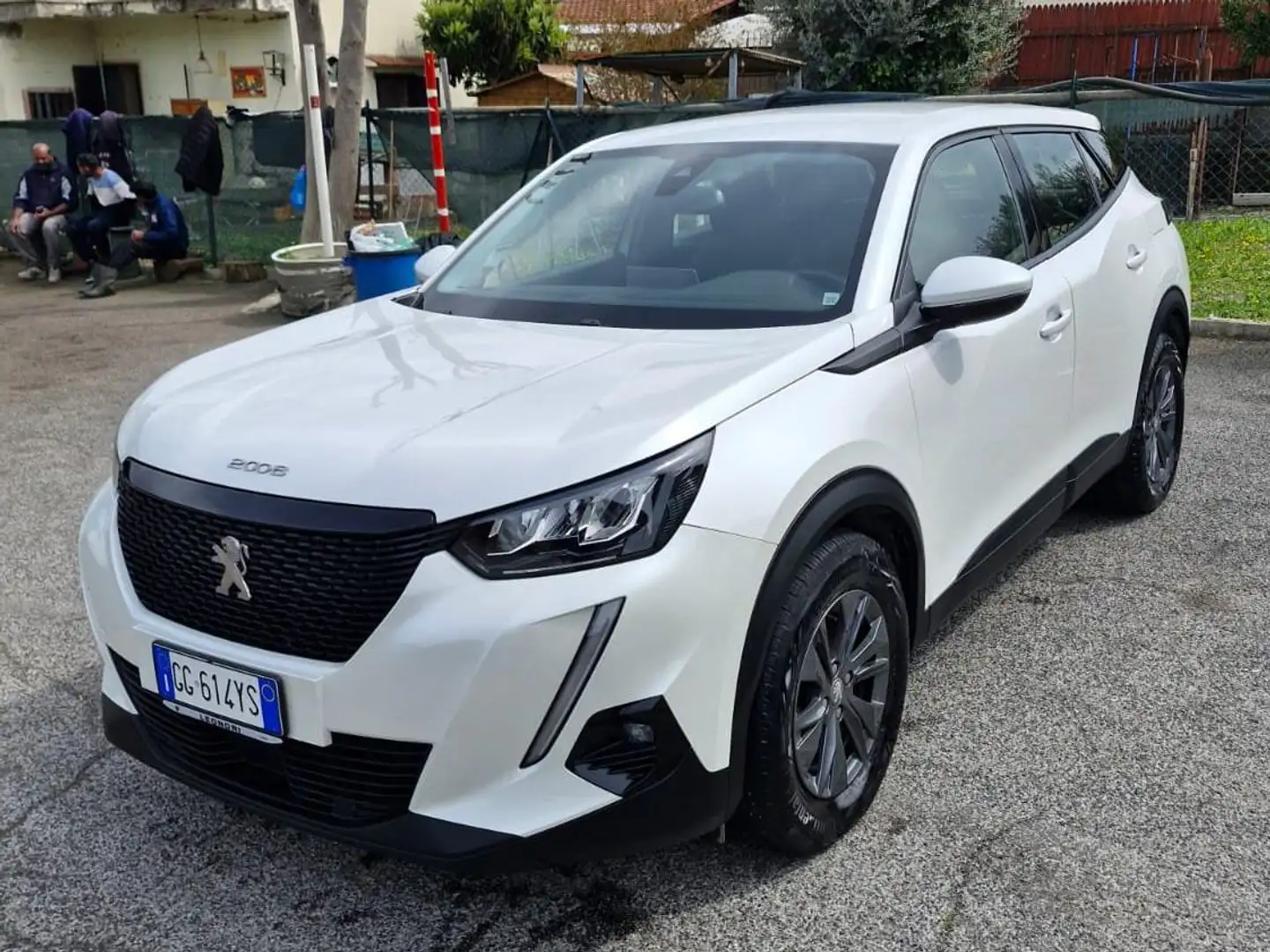 Peugeot 2008 2008+1.2+puretech+Active+Pack+s White - 1