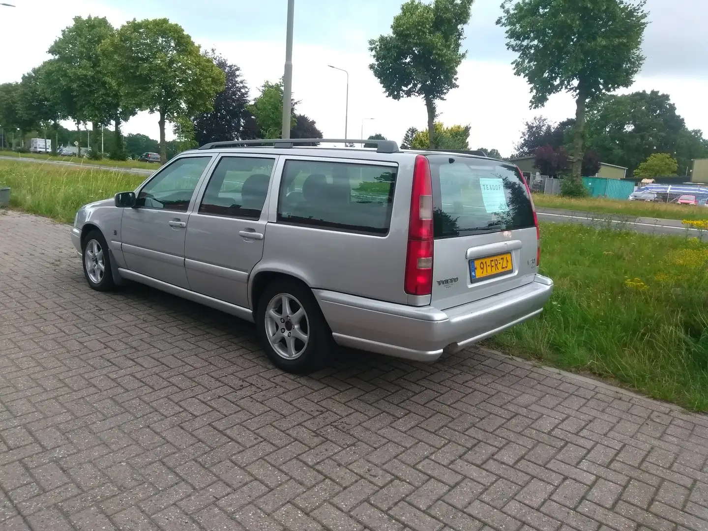 Volvo V70 V70 2.4 Europa Argintiu - 1