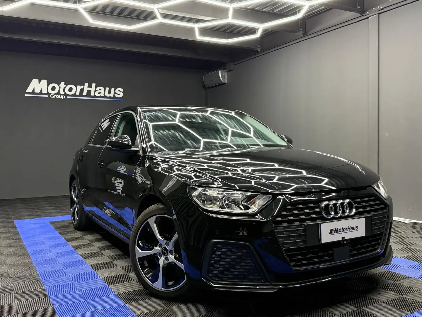 Audi A1 Sportback 25 1.0 tfsi Business Nero - 1