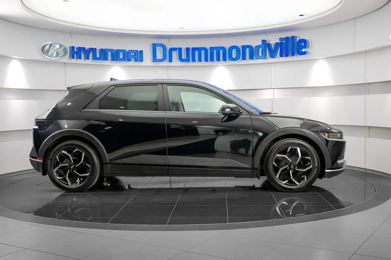 Hyundai IONIQ 5 photo Hyundai IONIQ 5