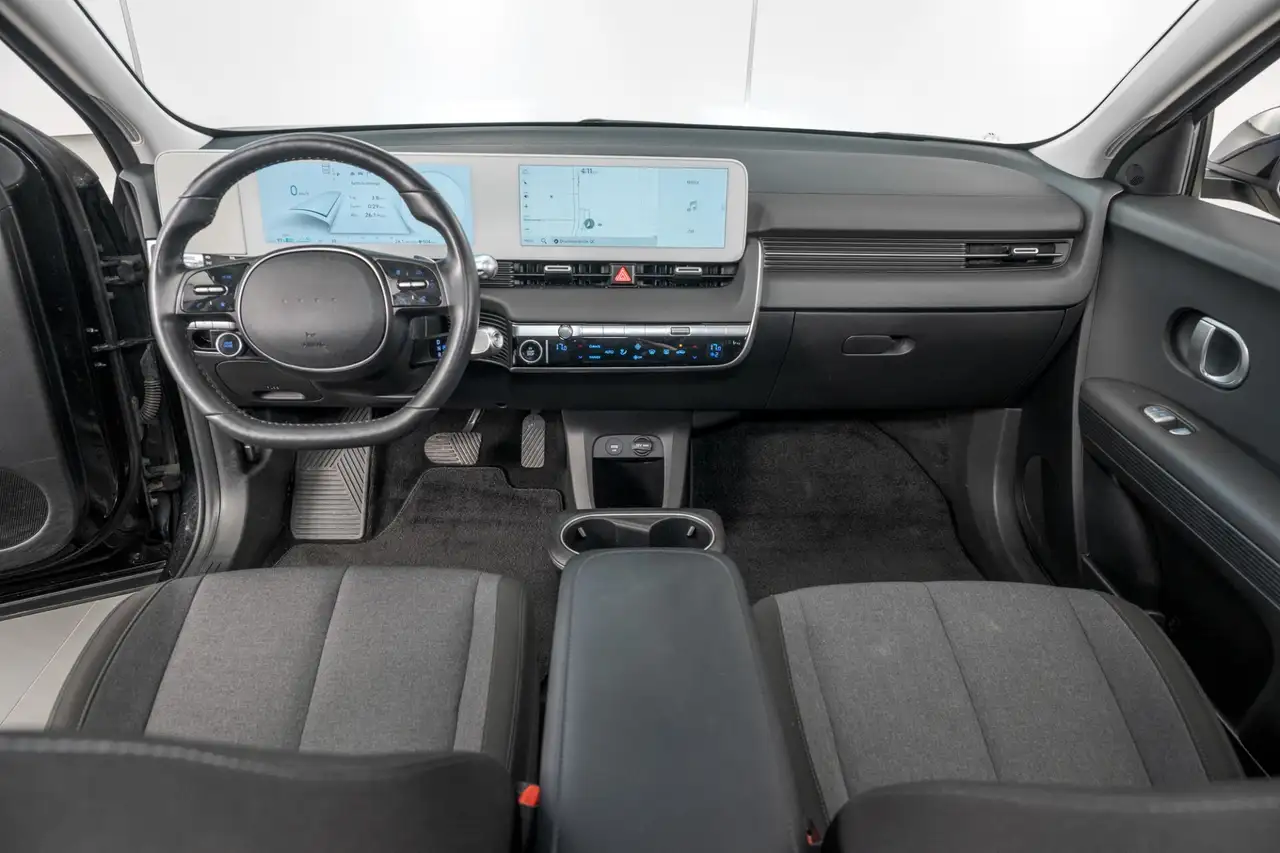 Hyundai IONIQ 5 photo Hyundai IONIQ 5