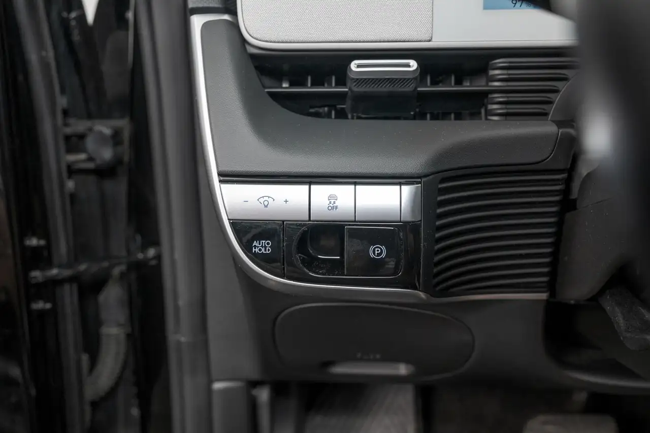 Hyundai IONIQ 5 photo Hyundai IONIQ 5