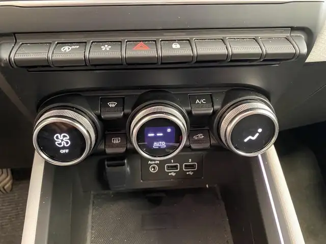 Renault Clio view 11