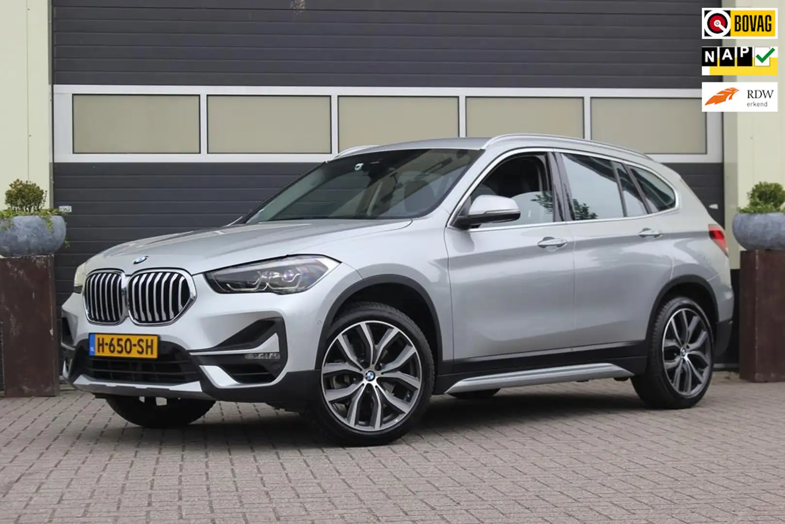BMW X1 SDrive20i High Executive | Trekhaak | Gris - 1