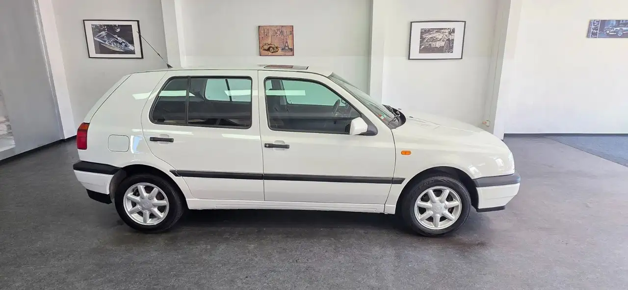 Volkswagen Golf 1.6 Limo H Zulassung SD TÜV 09/2028, foto 1
