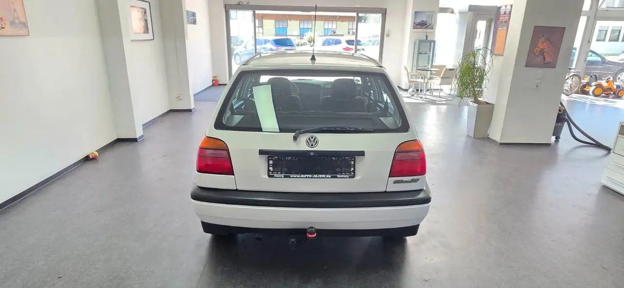 Volkswagen Golf 1.6 Limo H Zulassung SD TÜV 09/2028, foto 6