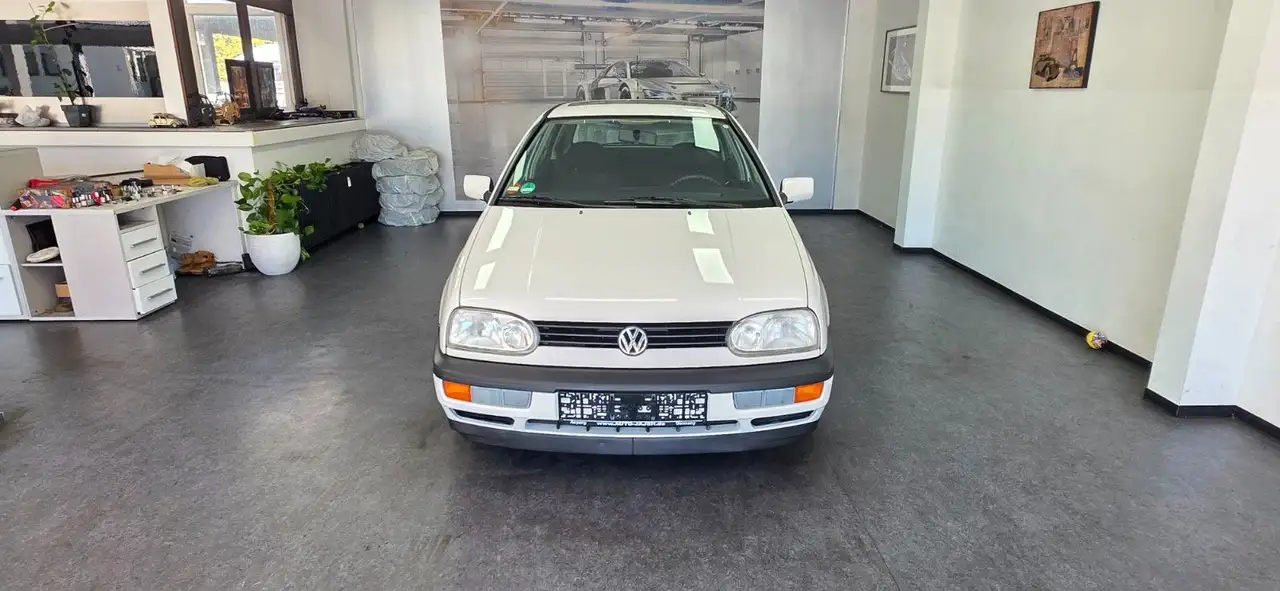 Volkswagen Golf 1.6 Limo H Zulassung SD TÜV 09/2028, foto 3
