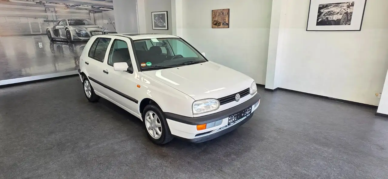 Volkswagen Golf 1.6 Limo H Zulassung SD TÜV 09/2028, foto 2