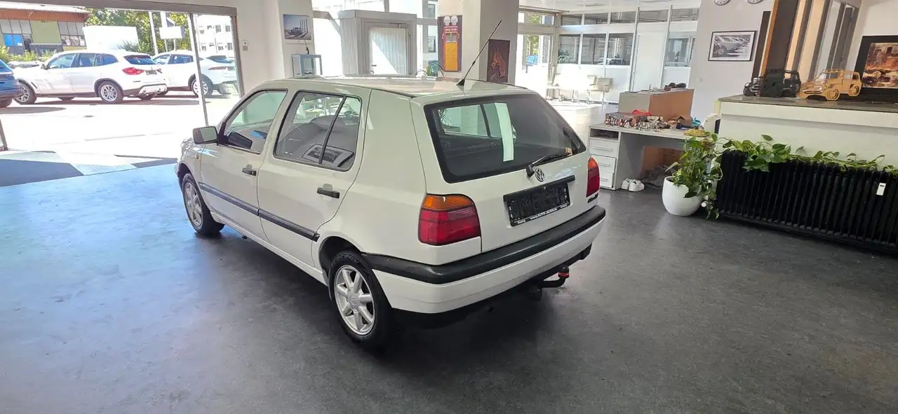 Volkswagen Golf 1.6 Limo H Zulassung SD TÜV 09/2028, foto 5