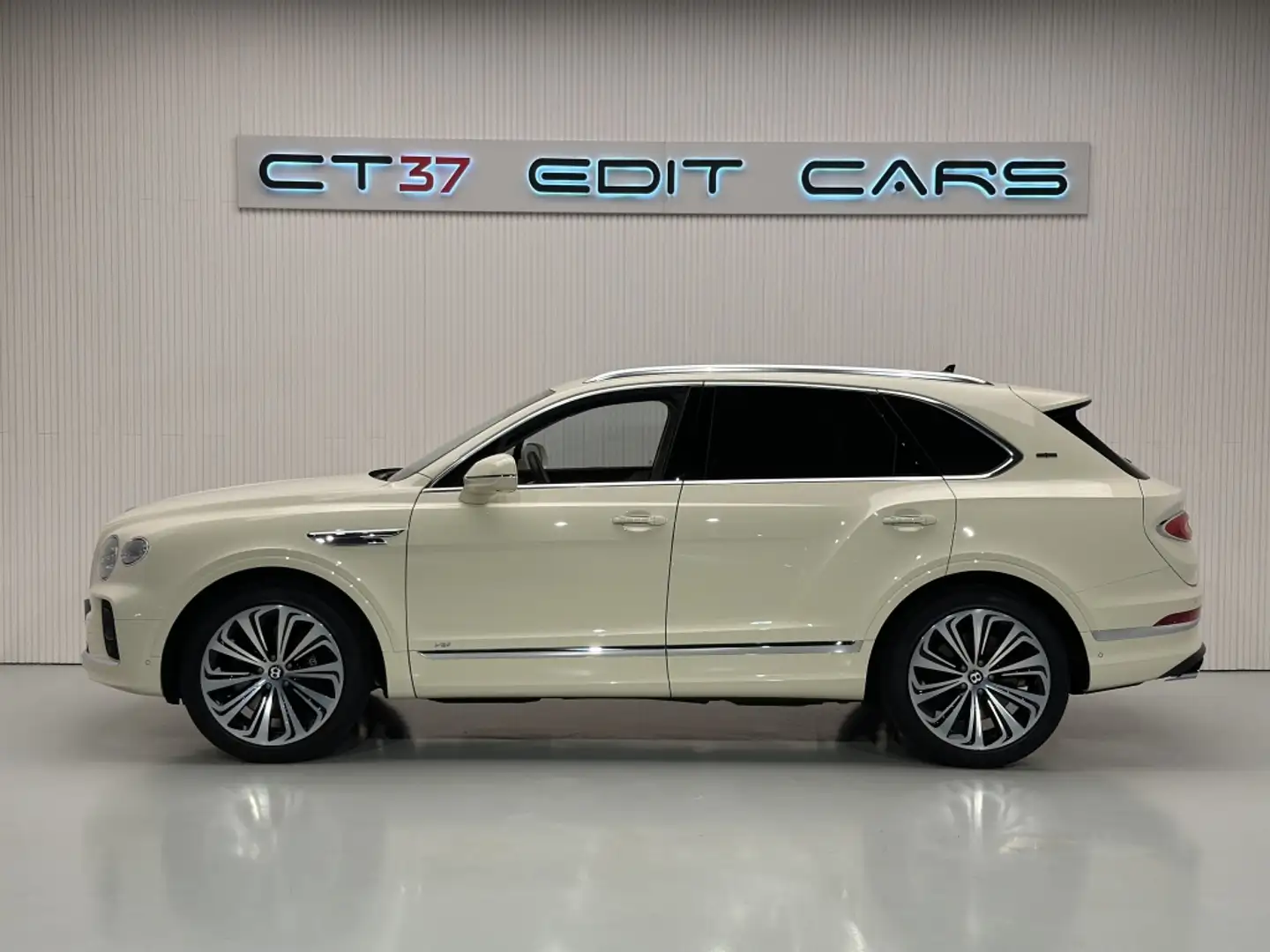 Bentley Bentayga 4.0 V8 EWB Azure First Edition Beige - 2
