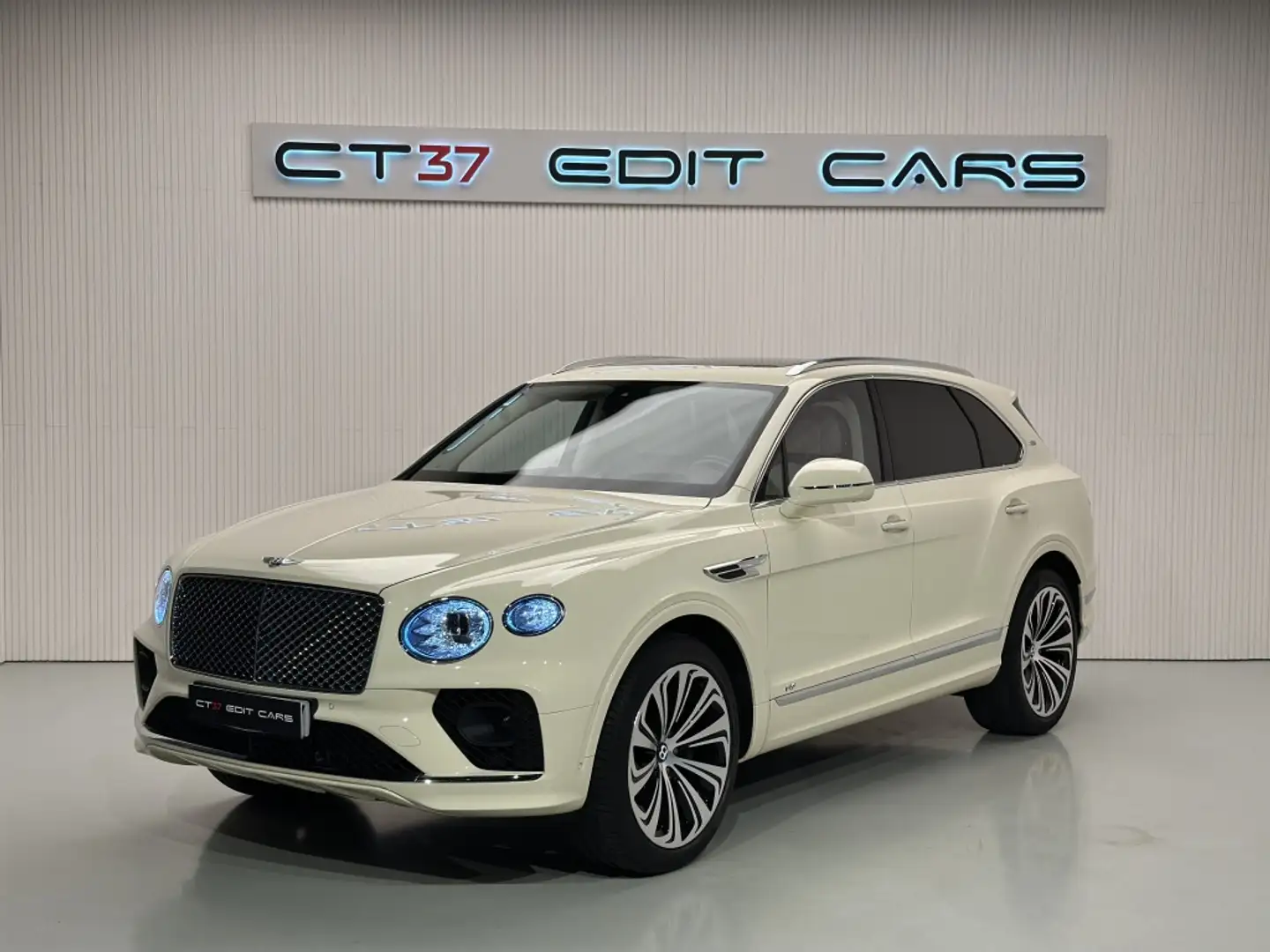 Bentley Bentayga 4.0 V8 EWB Azure First Edition Beige - 1