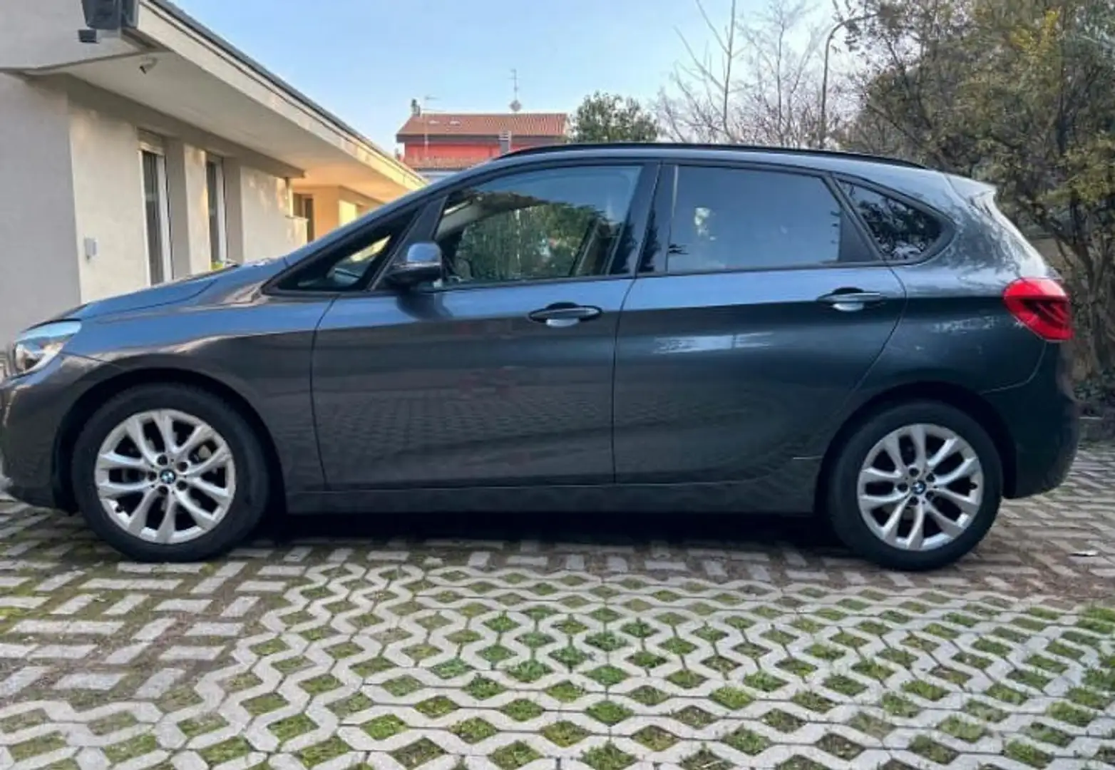 BMW 218 218d Active Tourer xdrive Luxury auto - 1