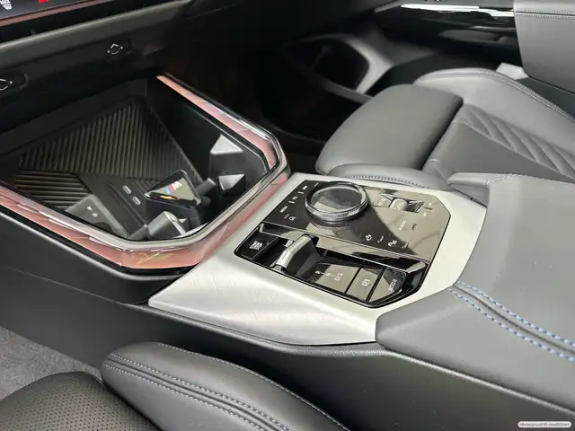 BMW X3 view 9
