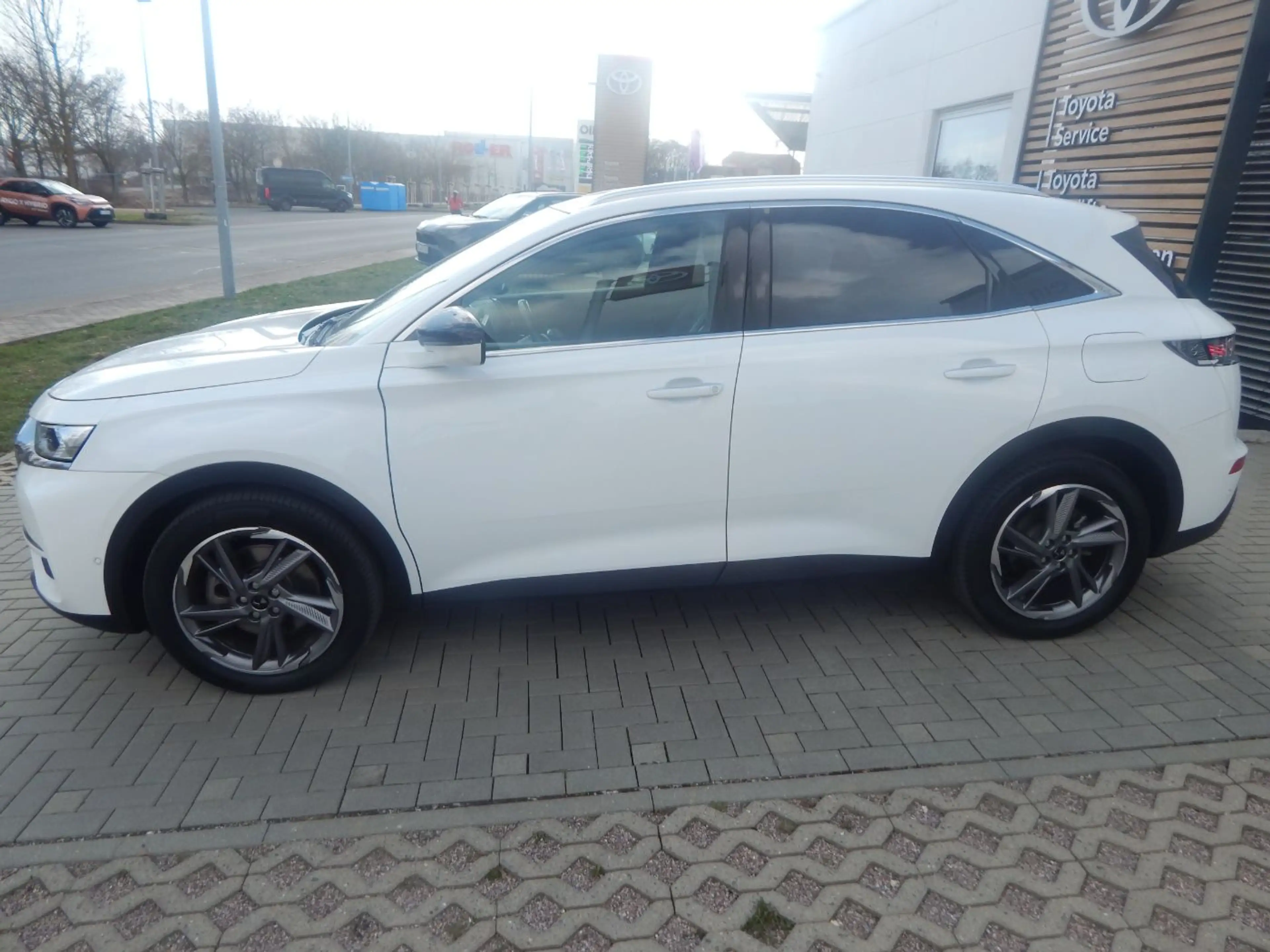 DS Automobiles DS 7 225 S&S 4x2 E-Tense W Rivoli Fernlichtass. — photo 3