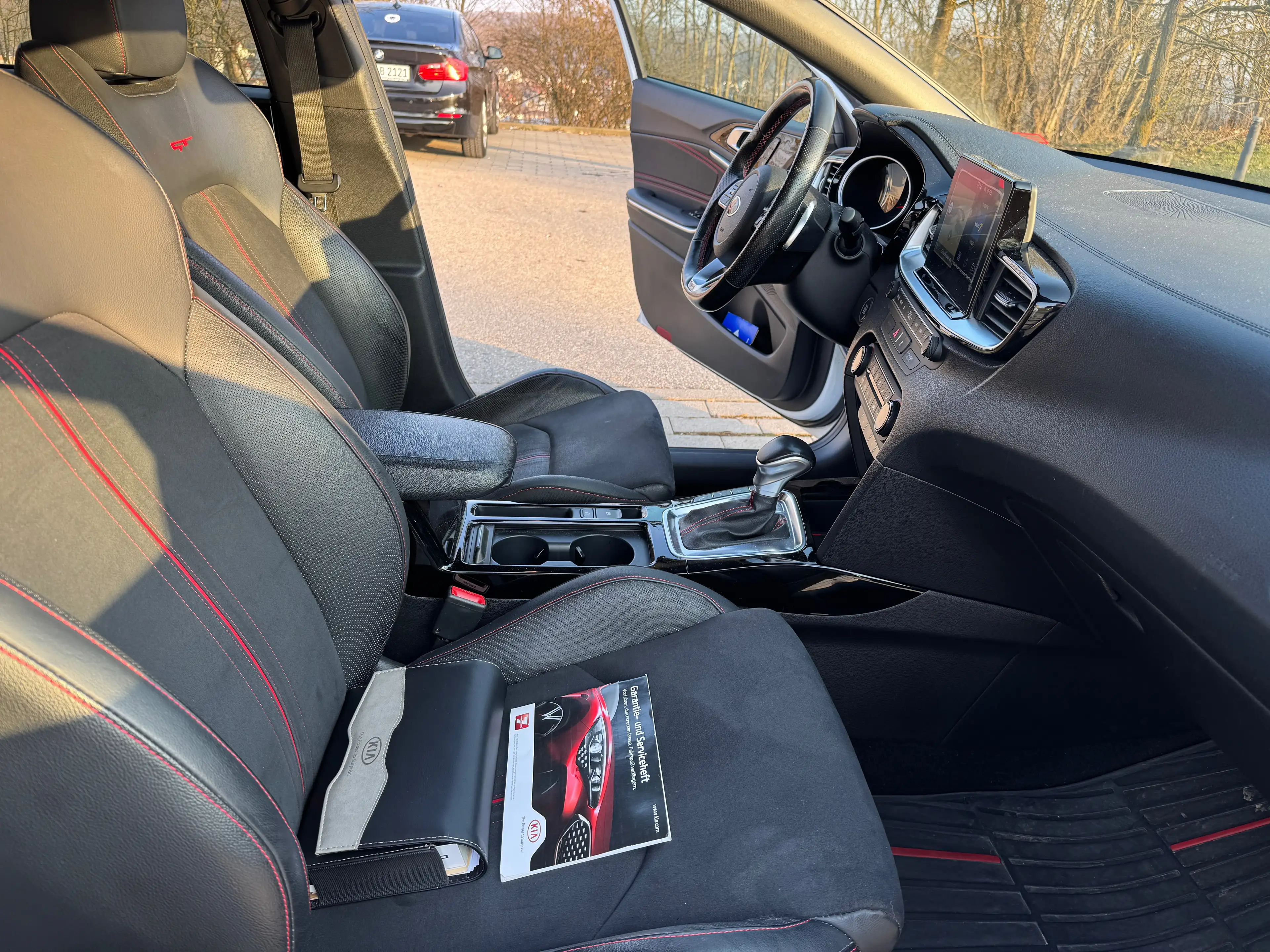 Kia ProCeed / pro_cee'd GT — photo 5
