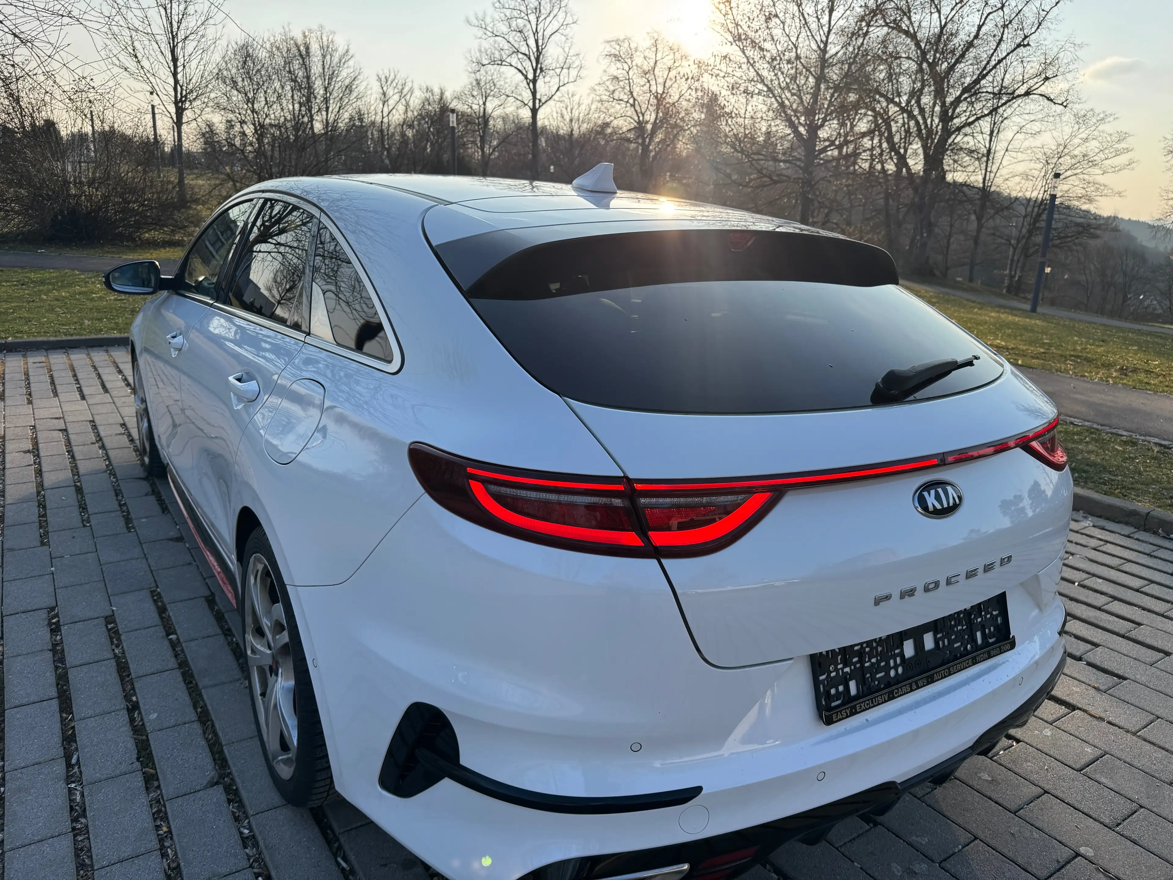 Kia ProCeed / pro_cee'd GT — photo 14
