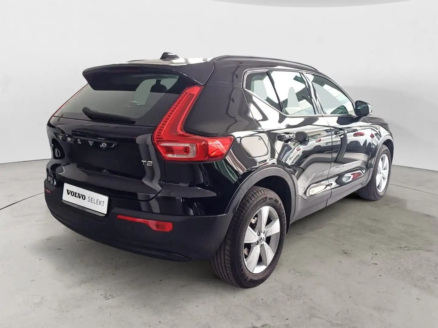 Volvo XC40 T2 129 CV Automatica LED Momentum Core N1 Autocar Nero - 2