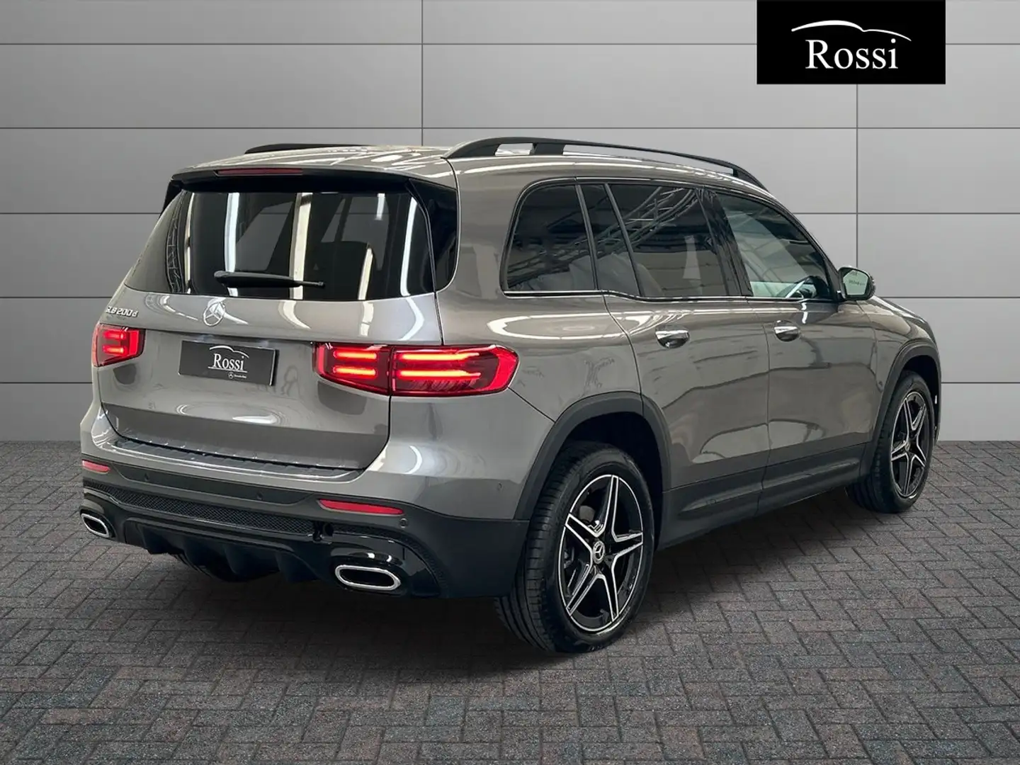 Mercedes-Benz GLB 200 d Automatic Gris - 2