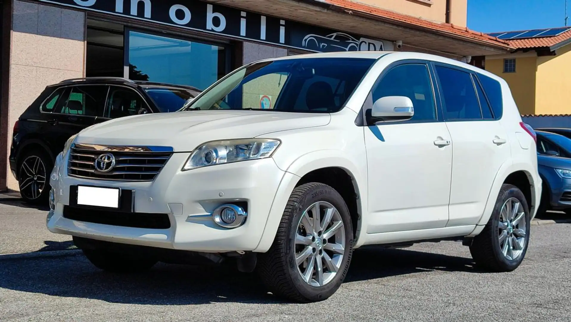 Toyota RAV 4 RAV4 Crossover 2.2 D-Cat A/T 150 CV Executive Bianco - 1
