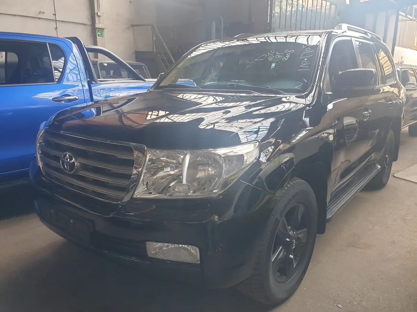 Toyota Land Cruiser Landcruiser 4.5 D-4D V8 VIP 7pl. DPF Noir - 1