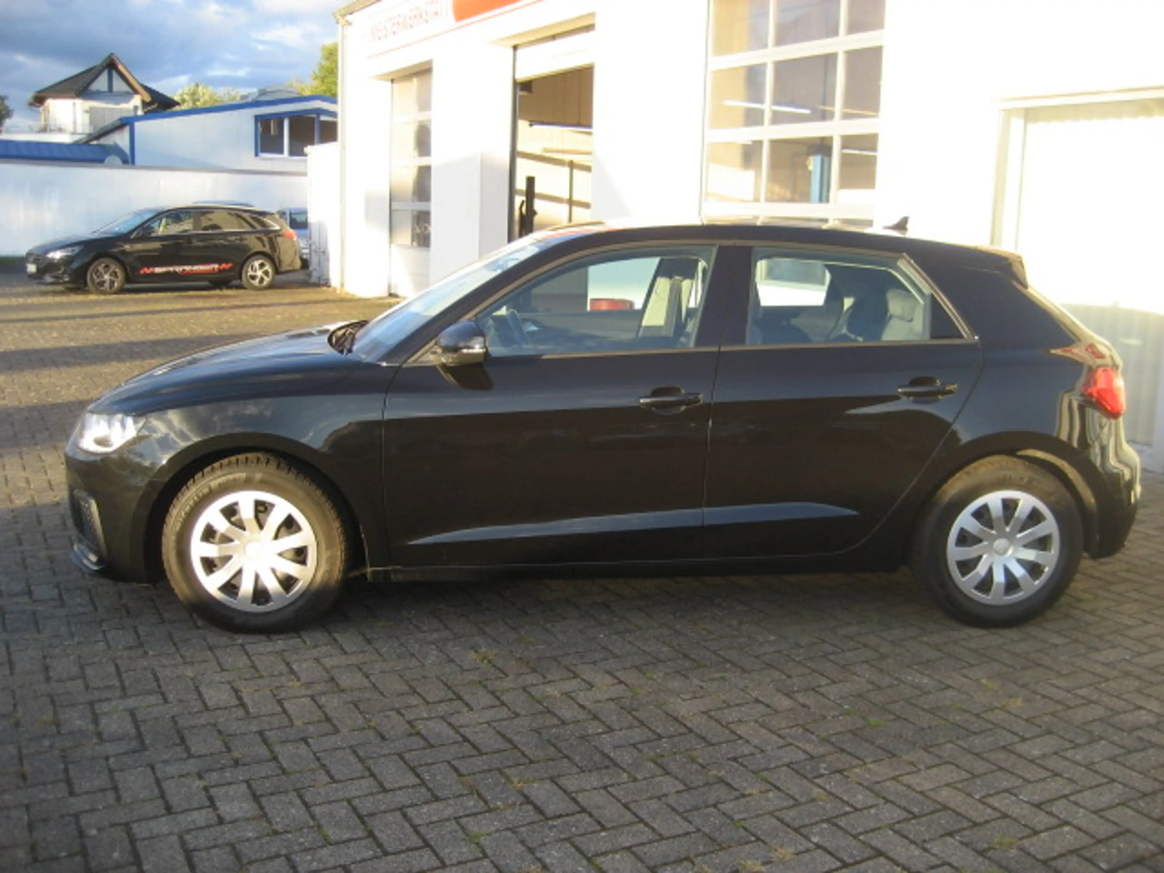 Audi A1 A1 Sportback / Citycarver 30 TFSI Sportback — photo 2