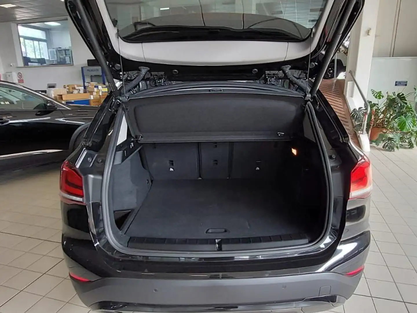 BMW X1 X1 xdrive25e Business Advantage auto Nero - 2