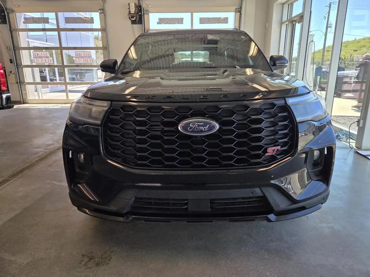 Ford Explorer снимка Ford Explorer