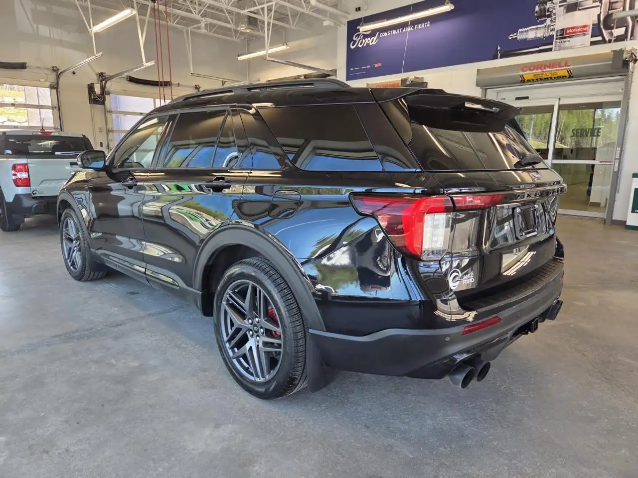 Ford Explorer снимка Ford Explorer