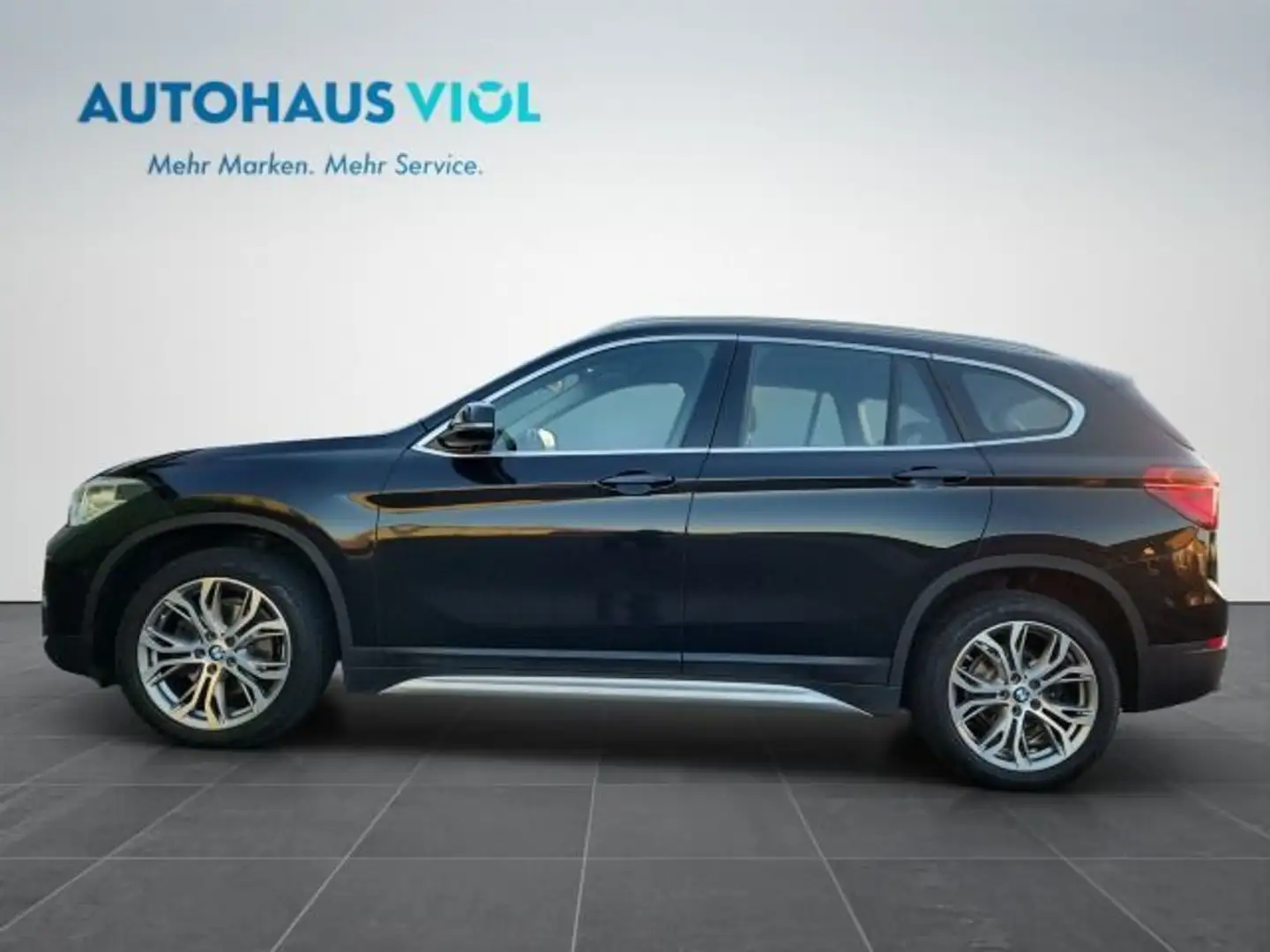 BMW X1 sDrive18i xLine Negro - 2