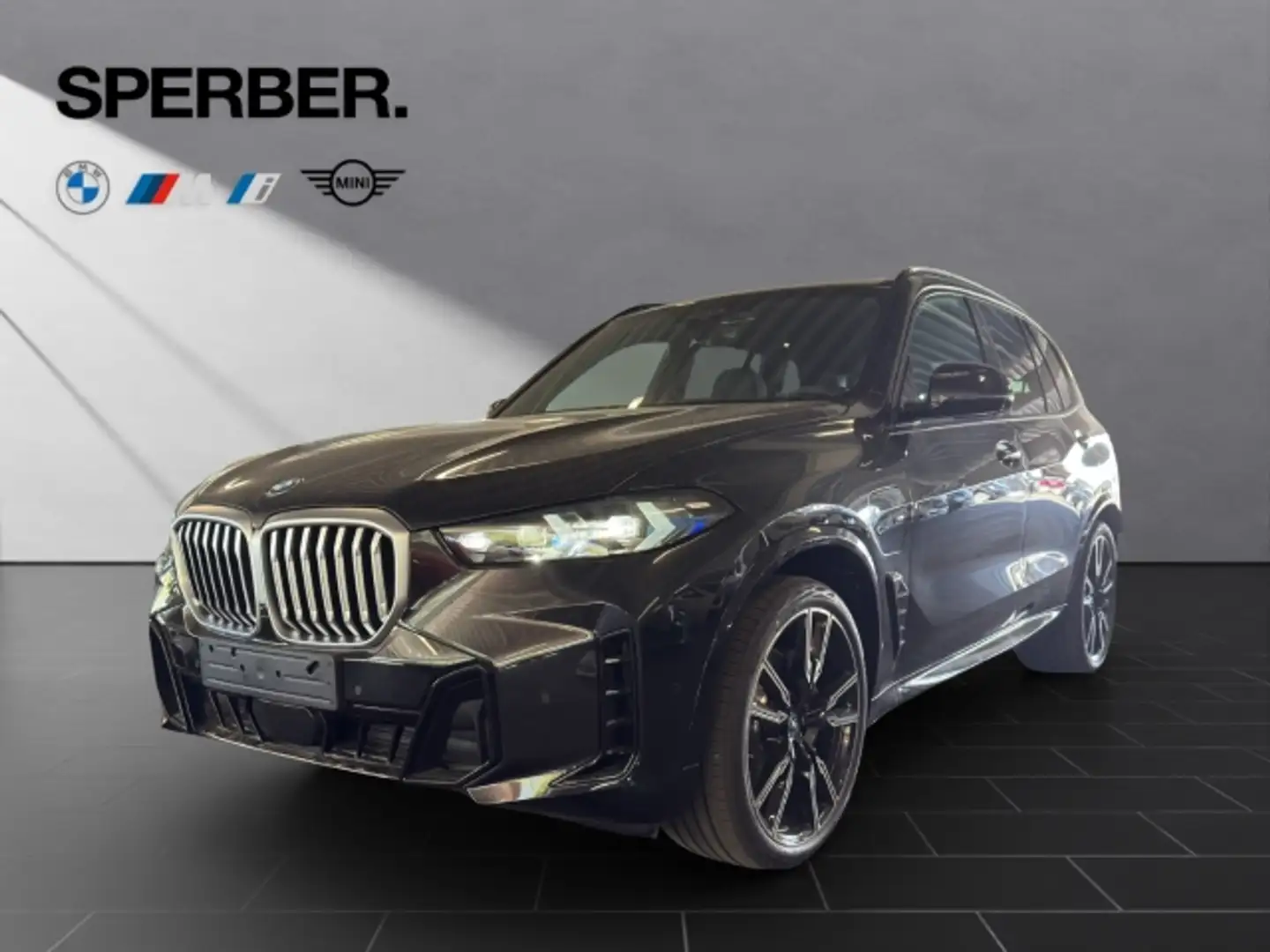 BMW X5 xDr.50e M-Sport,Inno-Pkt.,Autobahnass.,Aktivlenk., Schwarz - 1