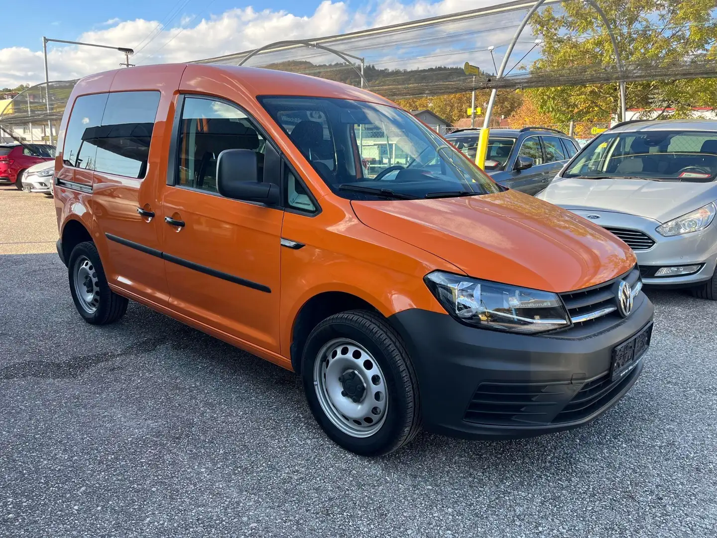 Volkswagen Caddy Kombi 2,0 TDI 4MOTION Netto: 15241.- Orange - 1