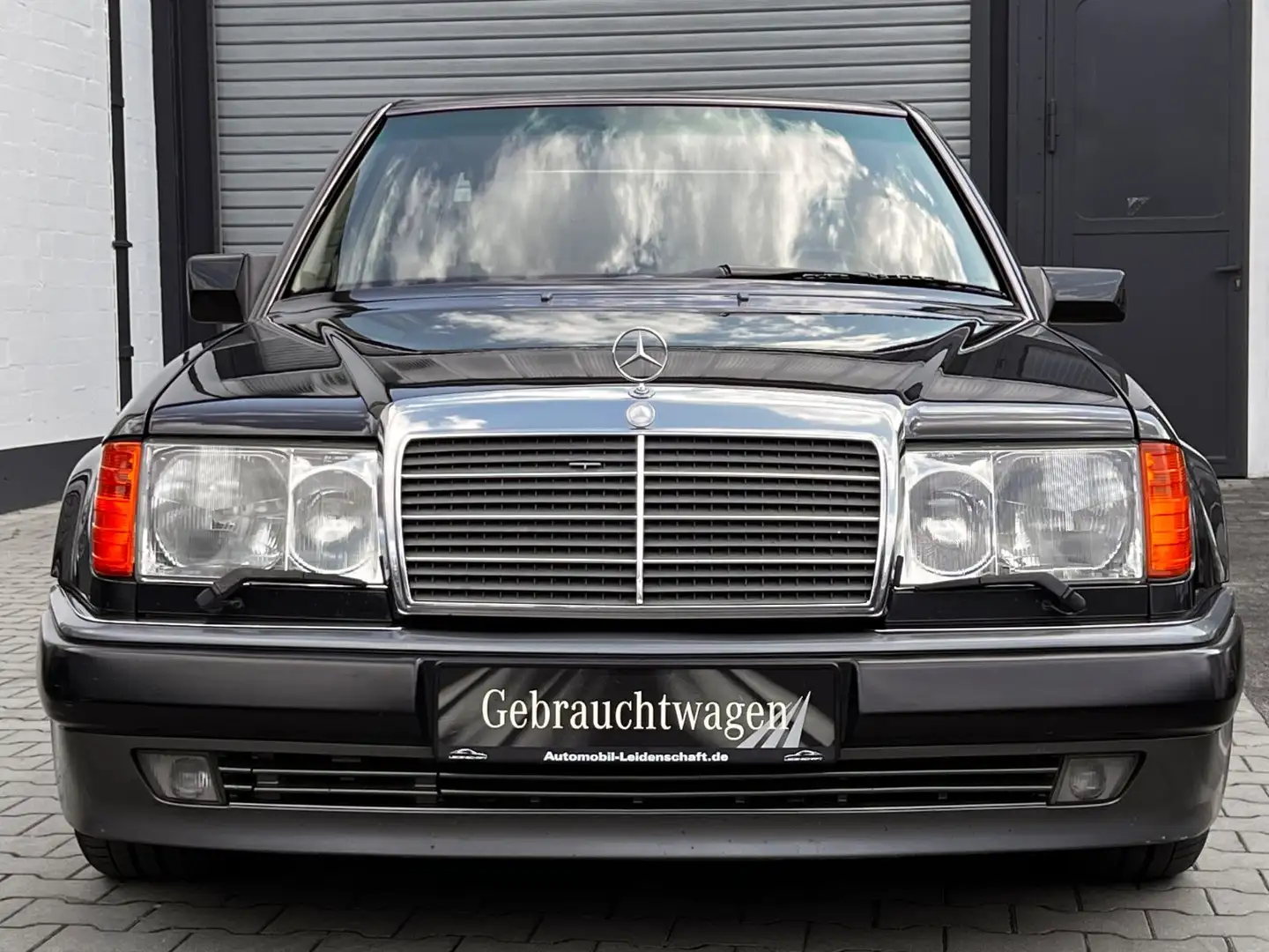 Mercedes-Benz 500 E W 124, Porsche Produktion MOPF1 Negru - 2