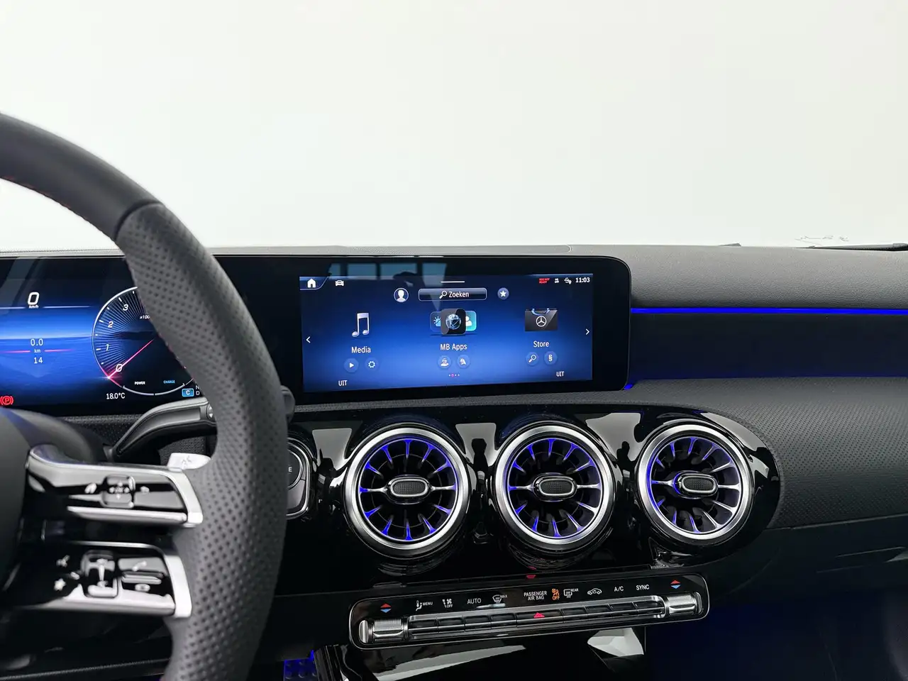 Mercedes-Benz A-Class 2026 — фото 14