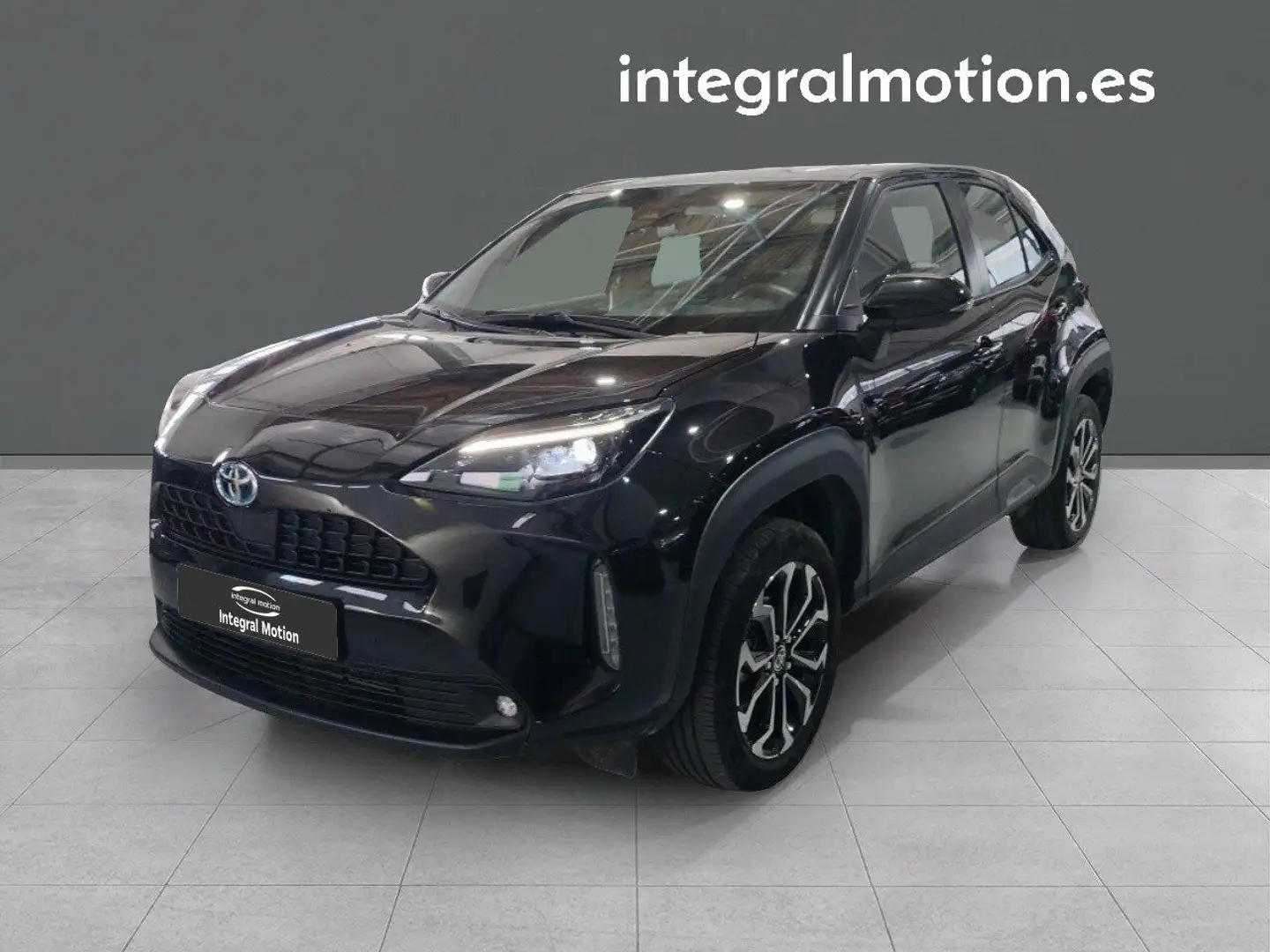 Toyota Yaris Cross 1.5 120H Active Tech Negro - 1