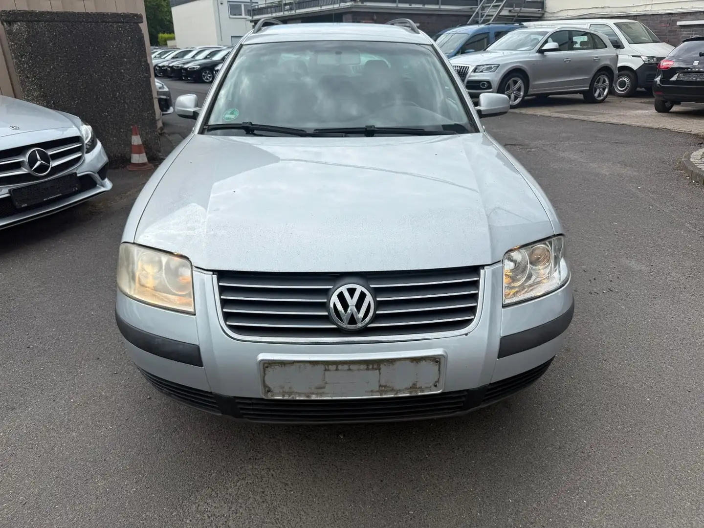 Volkswagen Passat Variant Family Stříbrná - 2