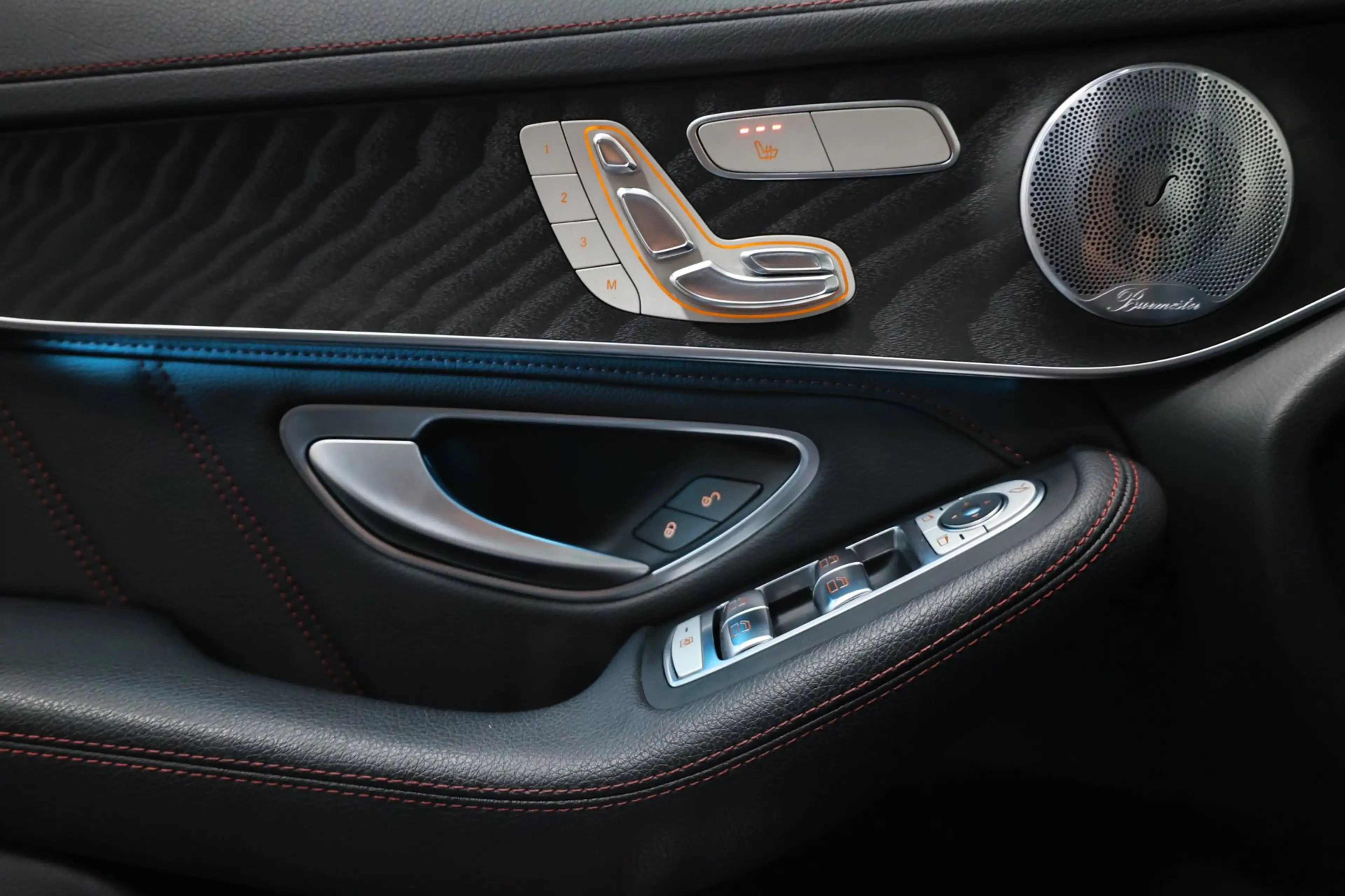 Mercedes-Benz GLC 43 AMG 4MATIC 367+PK LED/SFEER/PANO/HALF LEDER+S.VERWARMI — photo 13