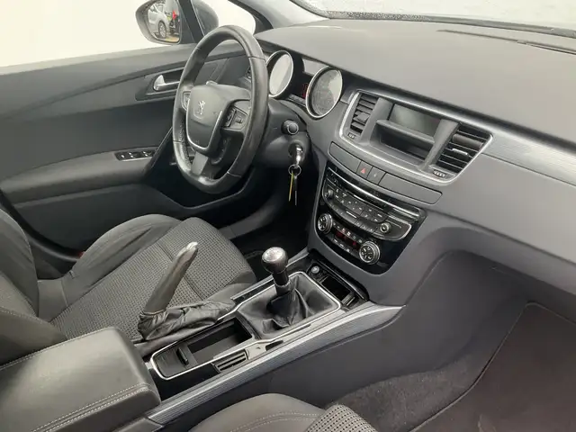 Peugeot 508 view 3