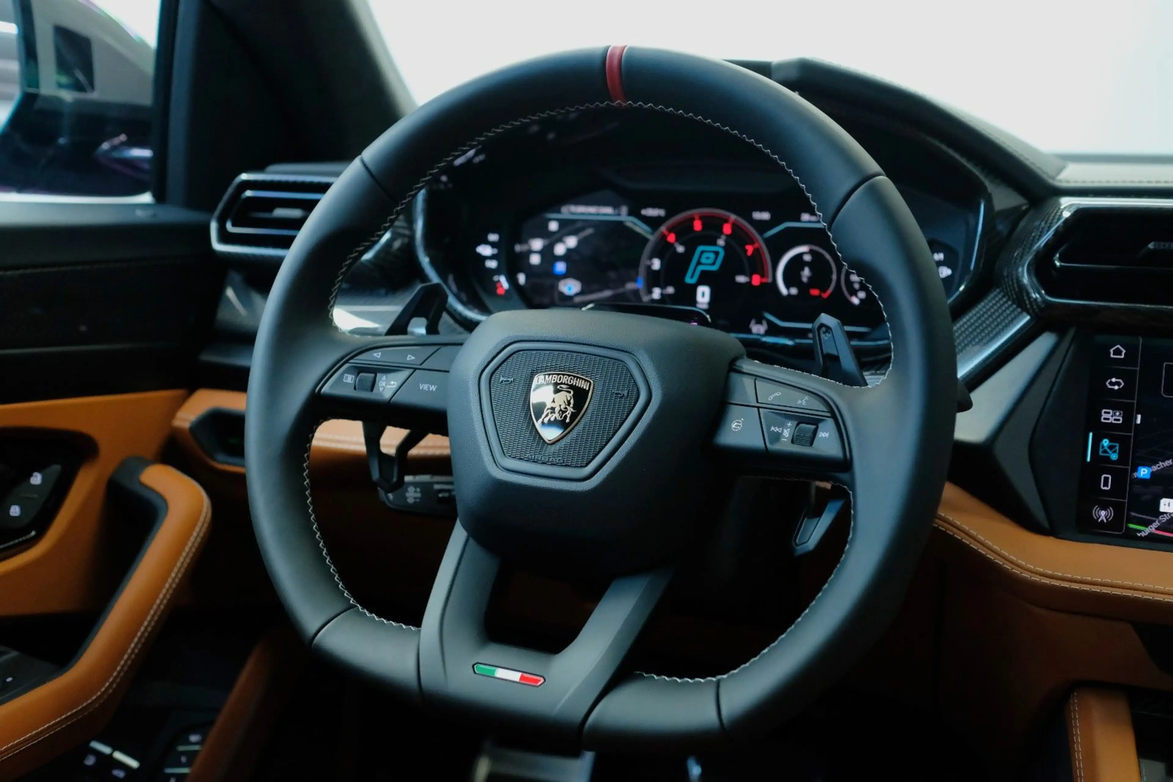 Lamborghini Urus SE/CARBON/PANO/B&O/NIGHT/STYLE/MASSAGE/AHK — photo 14