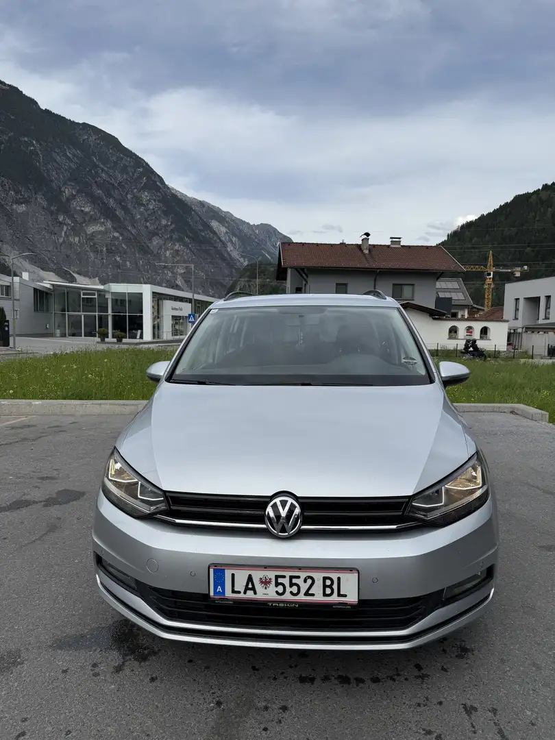 Volkswagen Touran Trendline 1,6 SCR TDI Grau - 2