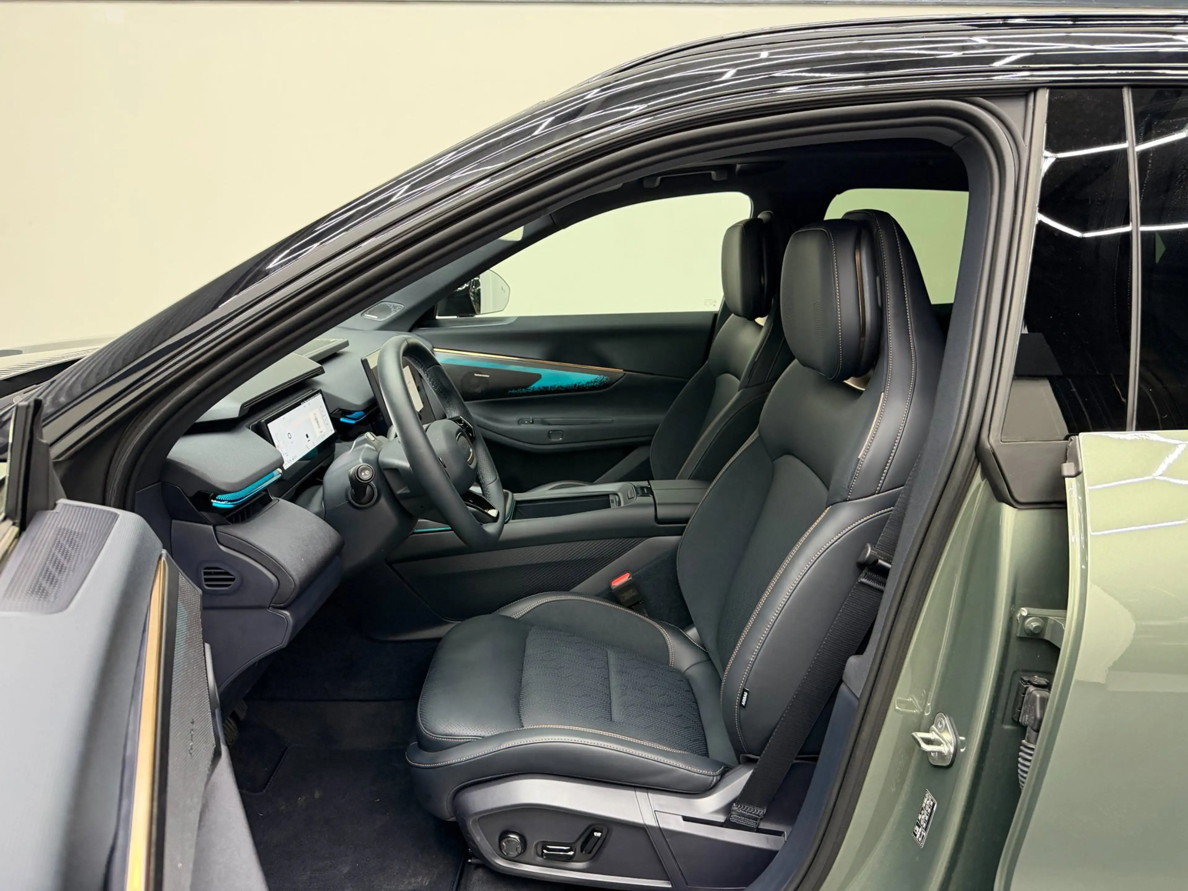 Lynk & Co 08 1.5 More - 200km Elektrisch - Pano - Harman Kardon — photo 9