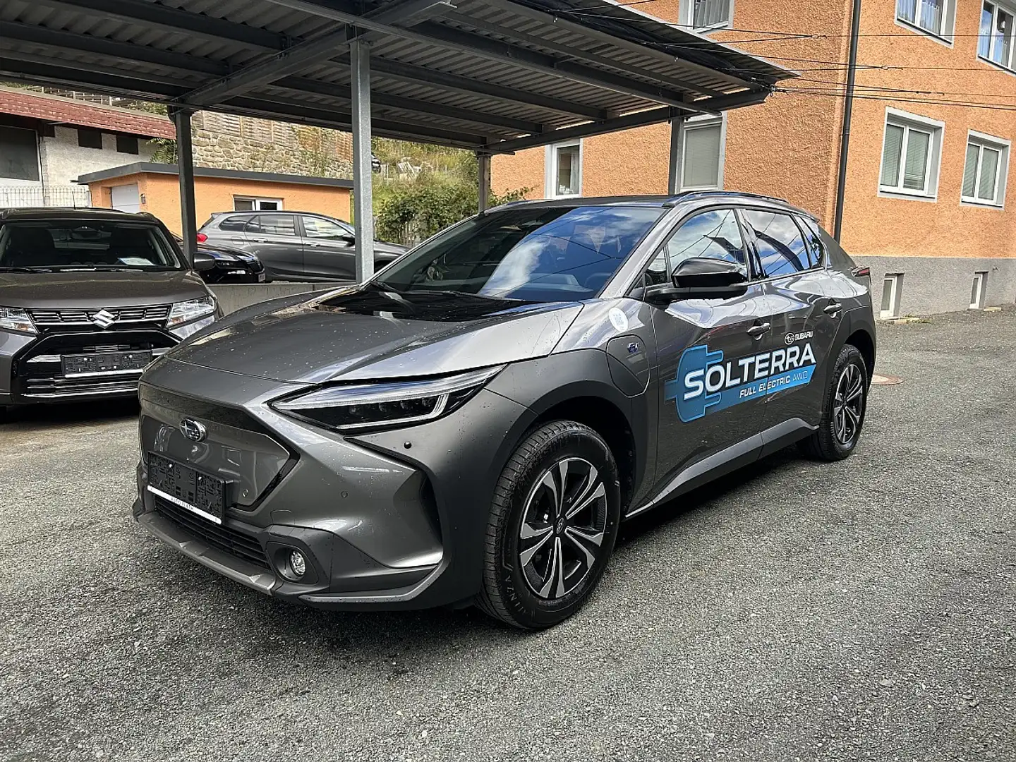 Subaru Solterra E-xperience 71,4kWh AWD MY24 Grau - 1